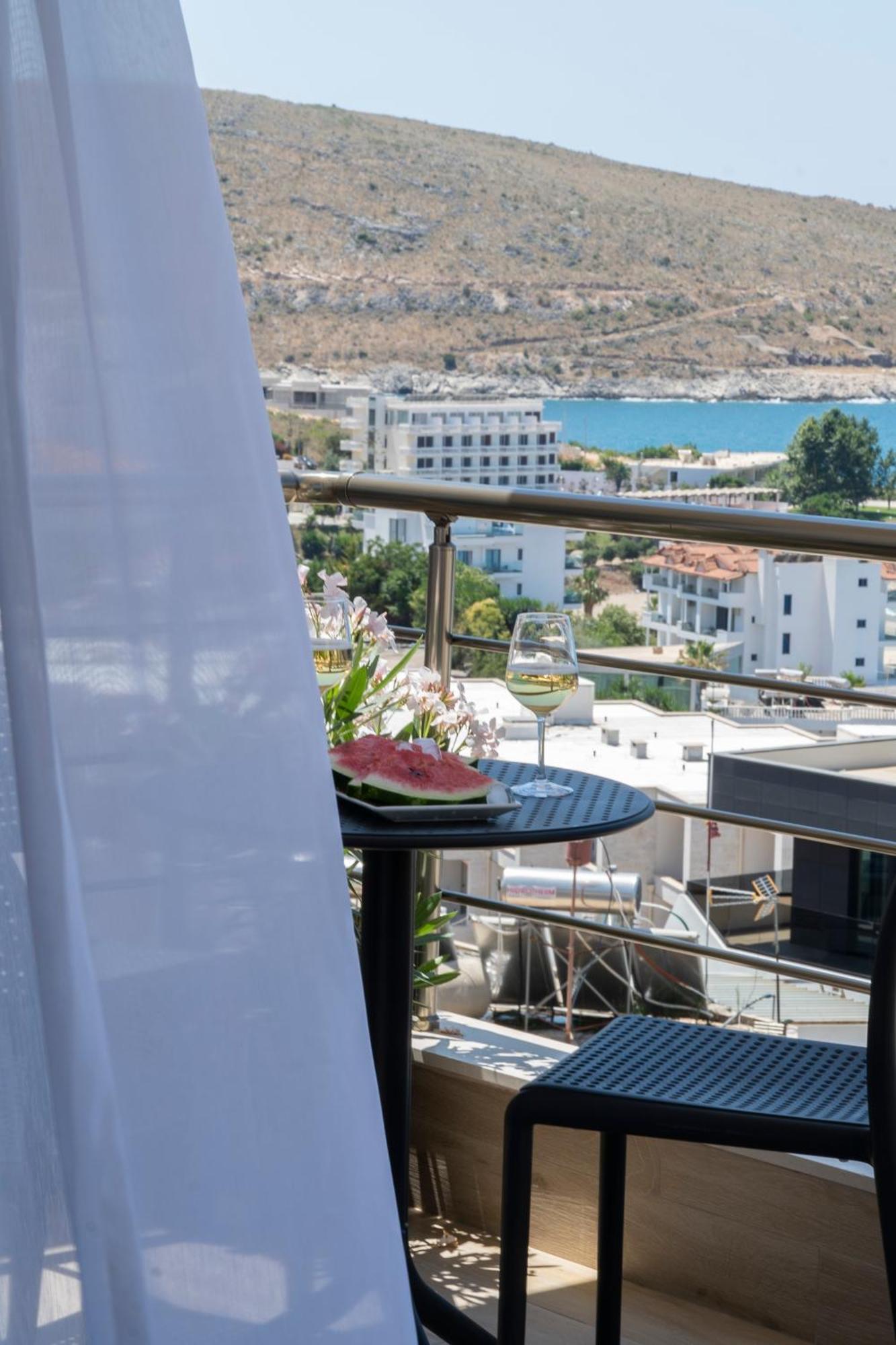 Mateo Apartments Sarandë Eksteriør bilde