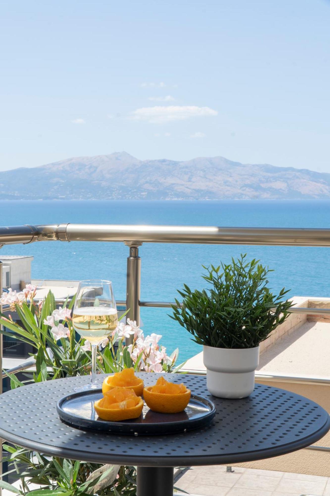Mateo Apartments Sarandë Eksteriør bilde